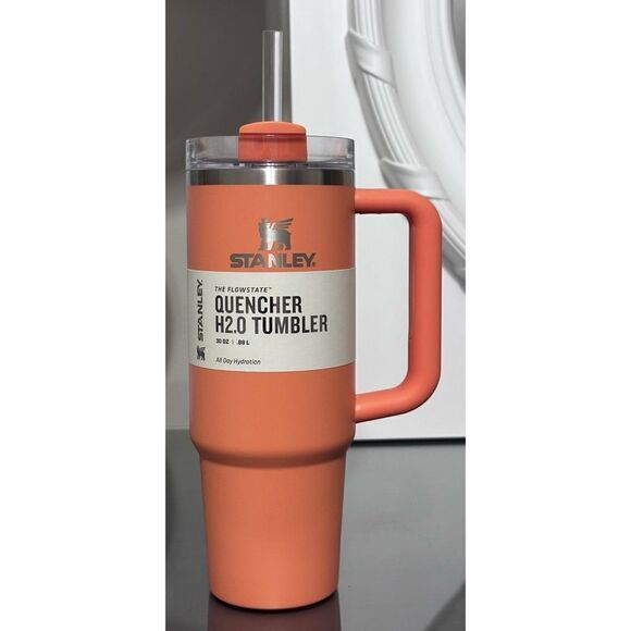 Stanley Quencher H2.0 FlowState Tumbler 30oz, FUSION CORAL - Picture 1 of 4
